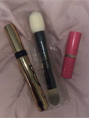 Estée Lauder Makeup Bundle
